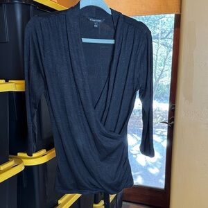 NWOT NWT 41 Hawthorn Henri Surplice Wrap Ruched Knit Top Size Medium